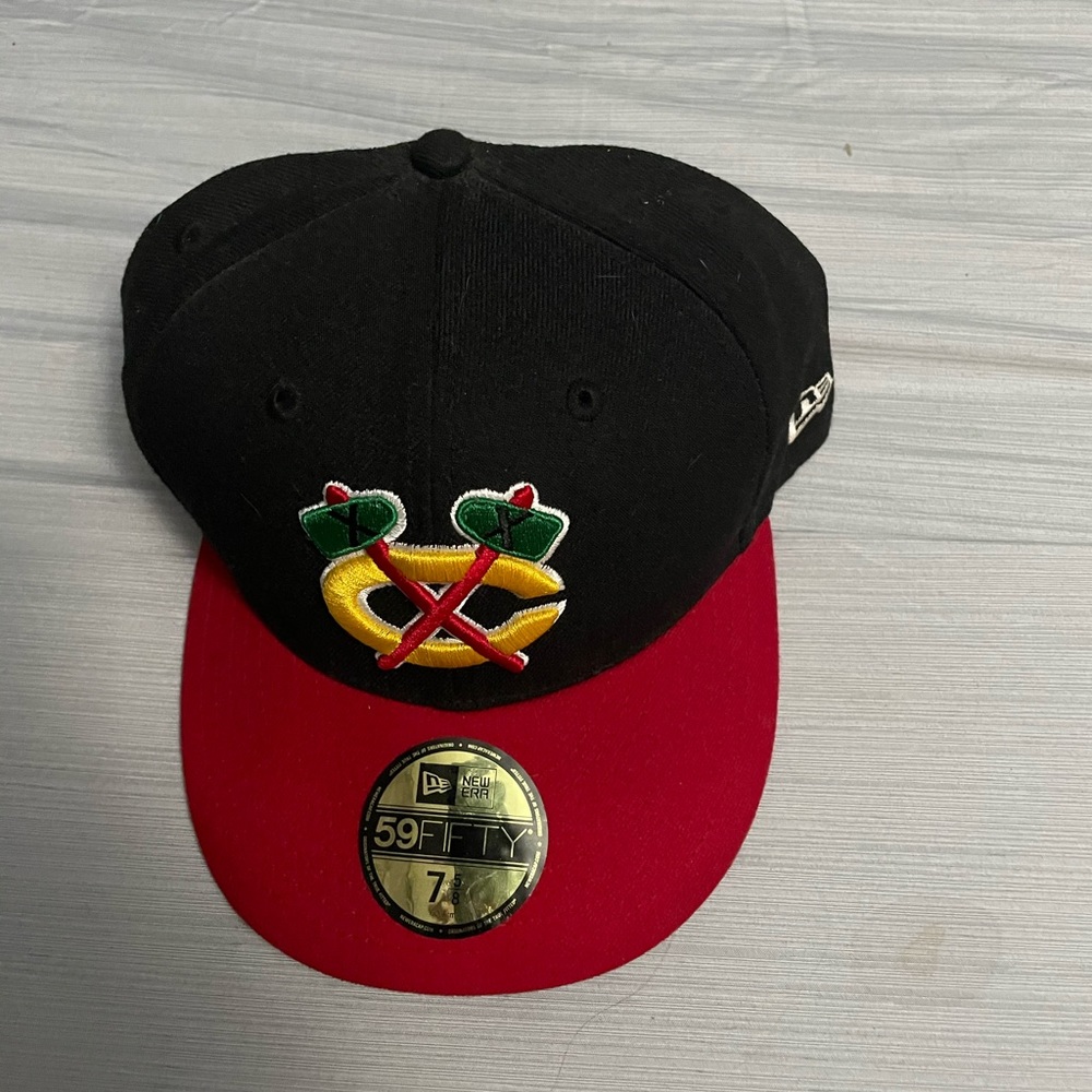 Men’s New Era Chicago Blackhawks 7 5/8 fitted